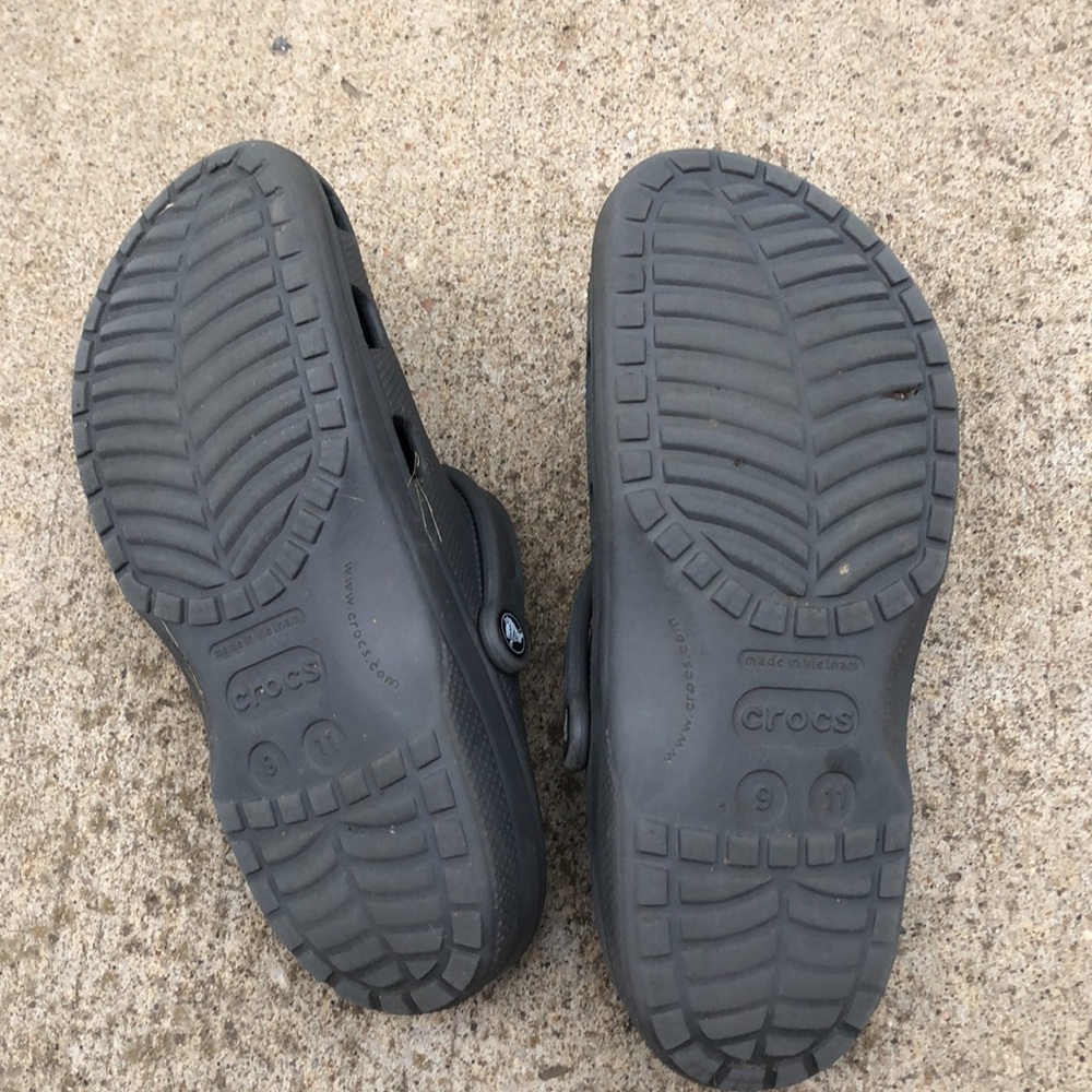 Grey crocs - Picture 3 of 3